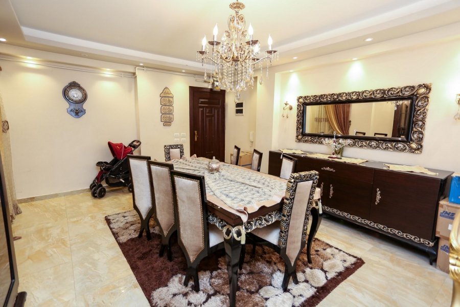 شقة للبيع 160م سموحة (ش زكى رجب الرئيسى)