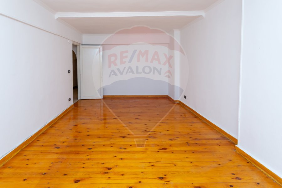 شقة للإيجار 250 م سموحة (تقسيم القضاه)