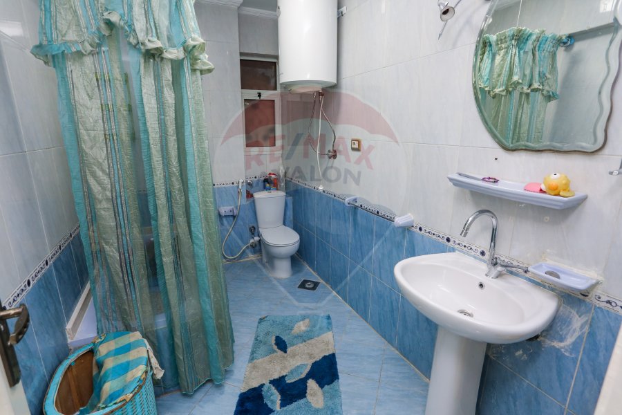 Furnished Apartment for rent 140 m Gleem ( Directly in Abo Qeer St.)