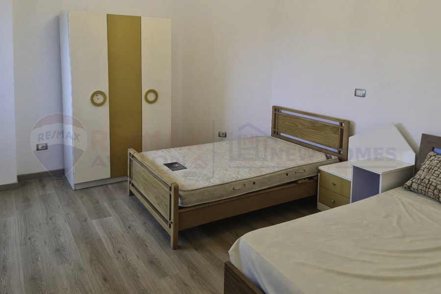 Apartment for sale 225 m Smouha (El-Gesh Towers)