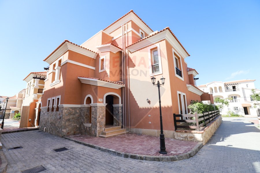 فيلا مستقلة للبيع 418 م بكينج مريوط (كومباوند جوار)