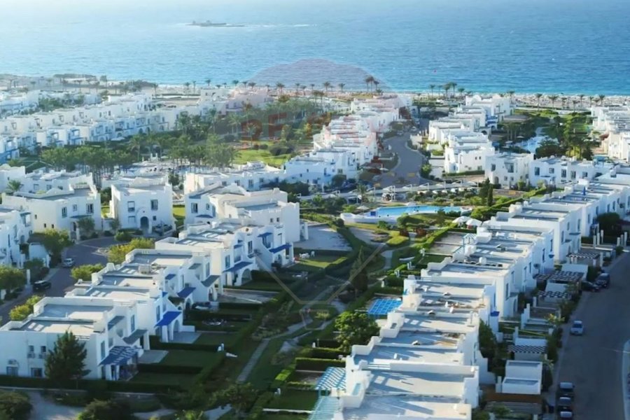 شاليه ارضي بجاردن للبيع (ماونتن فيو - سيدي عبد الرحمن) 117 م  + 90 م جاردن