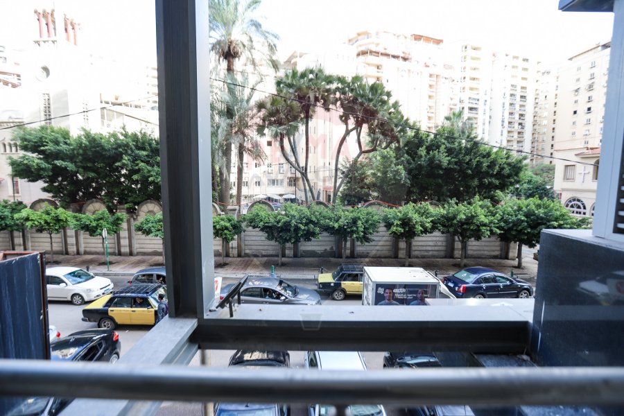 Apartment For Sale 186 m Smouha (Tot Ankh Amon St)