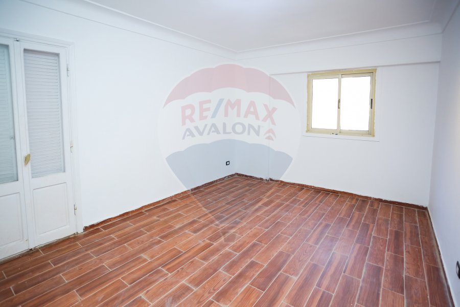 Apartment for sale 275 m ElSraya (num.1 Branched from the sea)