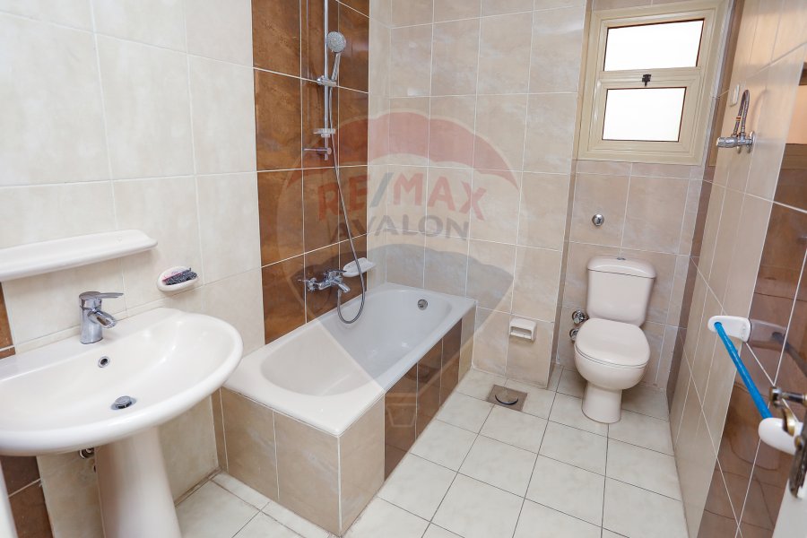 Apartment for rent 265m Rushdy (directly on the tram)