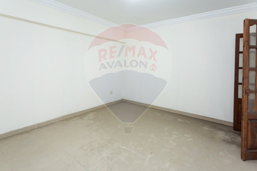 Administrative unit for sale 162 m Ibrahimia (Abo qir St.)