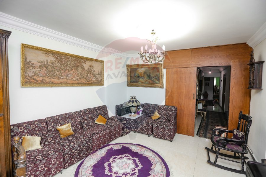 Apartment for sale 200 m Smouha (Zaki Ragab st - steps from Fawzi Moaz Square)