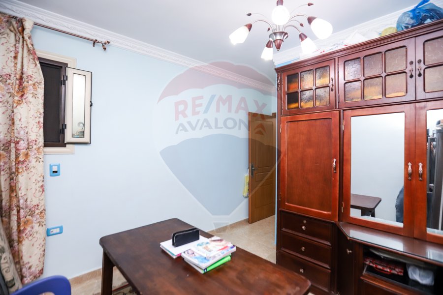 Apartment For Sale 200 m Elsaraya (Steps From Khaled Ebn Elwaleid St.)