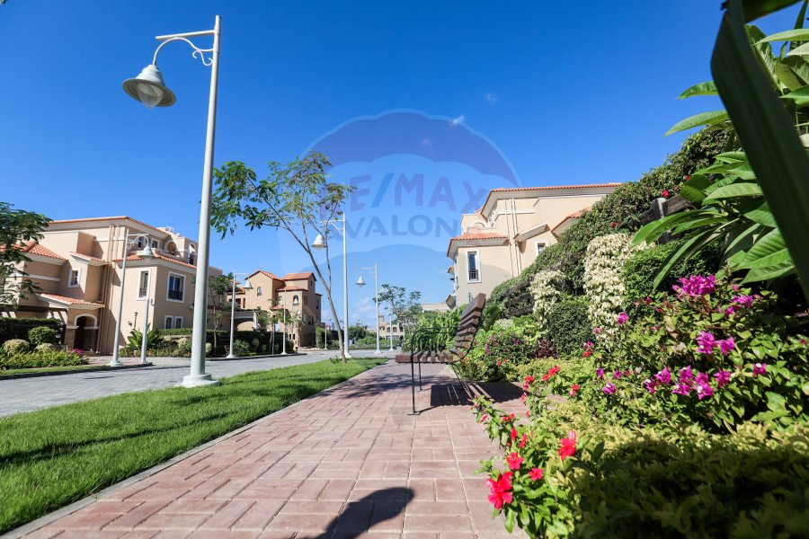 فيلا مستقلة للبيع 418 م بكينج مريوط (كومباوند جوار)