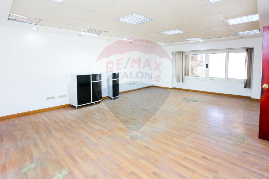 Administrative Unit For Rent 250 m Roushdy (Next To Hardee's)