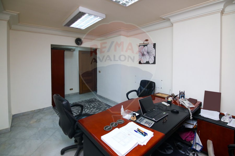 Administrative Unit for sale 240 m Smouha (Tout Ankh Amoon st)