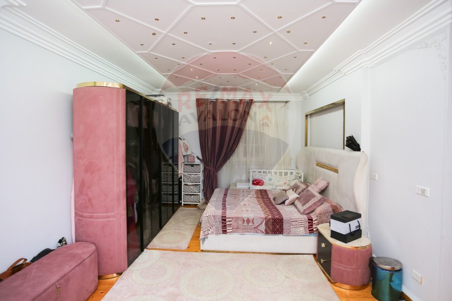 Apartment for sale 190 m Sidi Bishr (2nd number from gamal abd elnasir st)