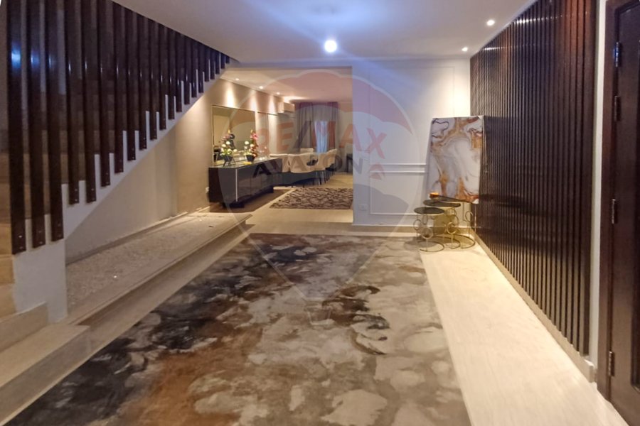 Duplex apartment for sale 300 m Louran (Ahmed Zulfikar St.)
