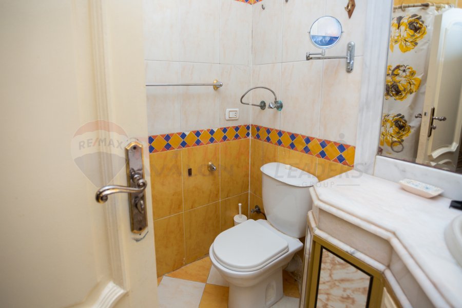 Villa for sale 600 m Al-Maamoura Al-shatea (in front of the commercial market)