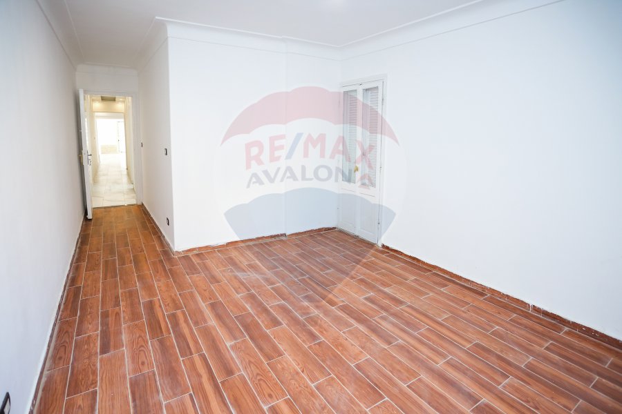 Apartment for sale 275 m ElSraya (num.1 Branched from the sea)