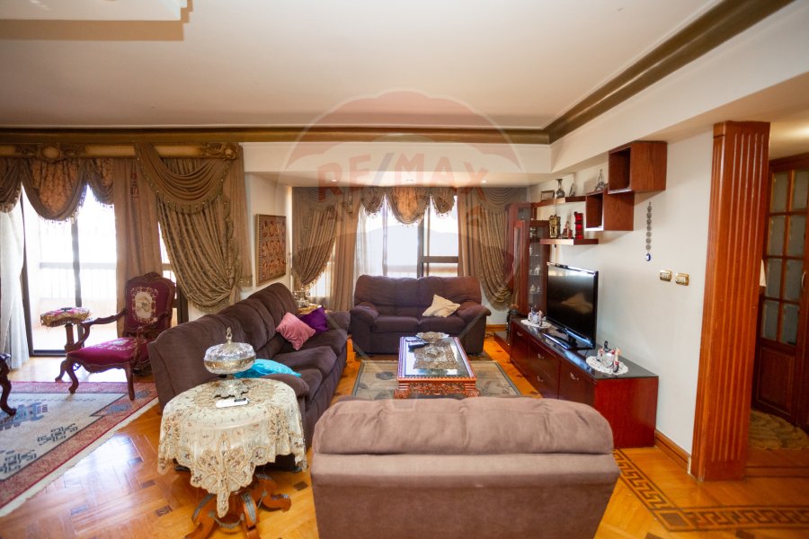 Furnished apartment for sale 240 m Al-Hay Al-Latiny (Steps from Fouad main St.)