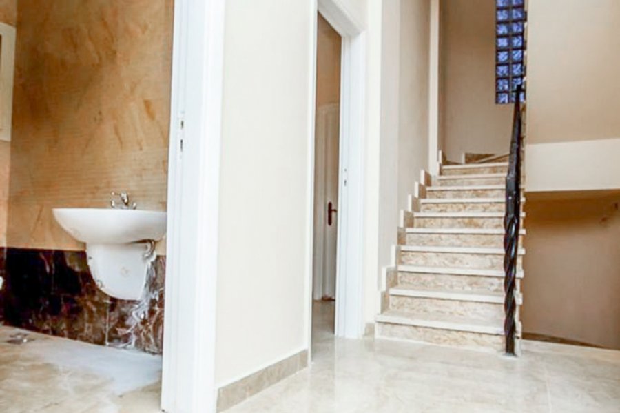 VILLA for sale 450m King Marriot Side View Compound- Kafouri St