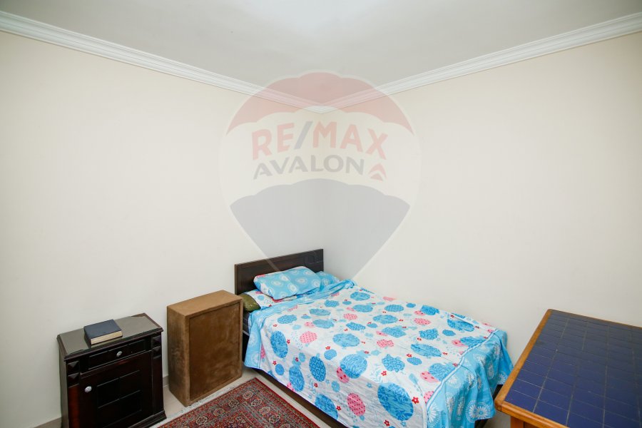 Apartment for sale 155 m Moharam bek (Zien El Abdeen st)