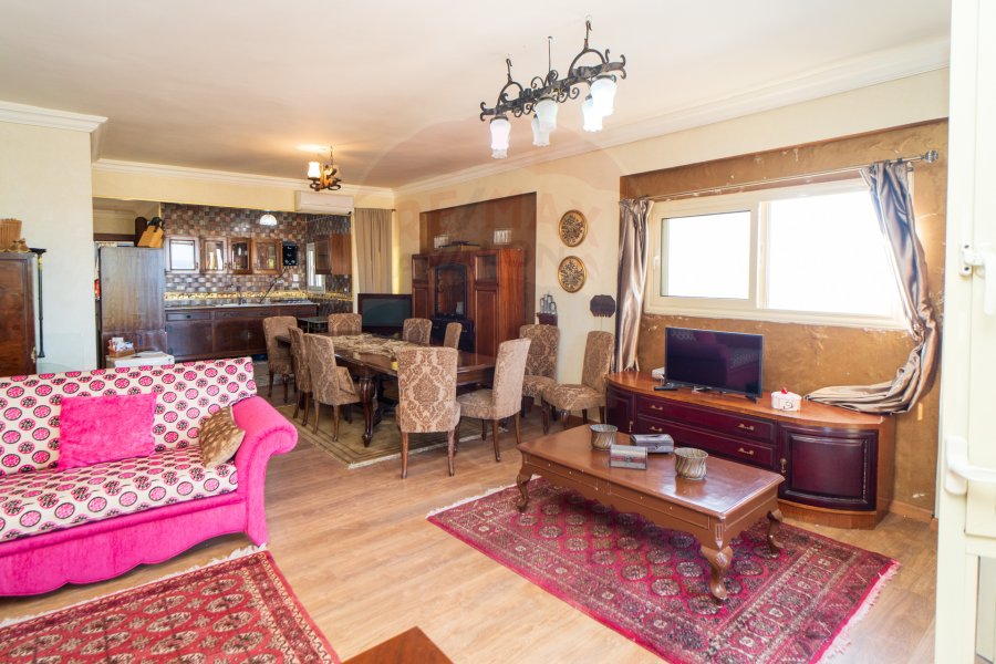 Apartment for sale 121 m Al-Azarita (Main Soter St , near to Alexandria Library - steps from the sea)