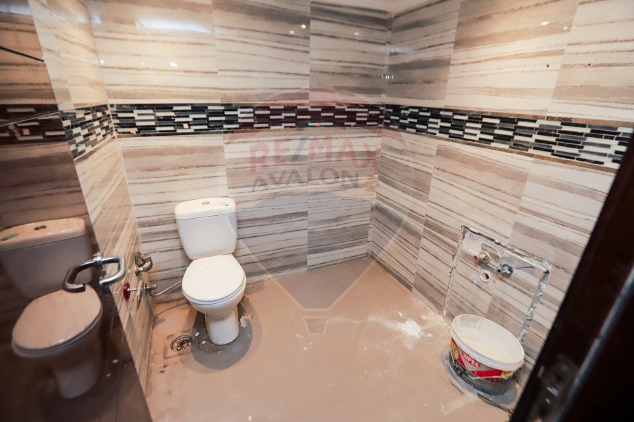 Shop for Rent 40  m Stanly (First num from sea