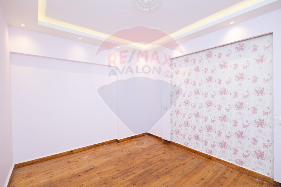 Apartment for sale 125 m Kafr Abdo (Sakina Bint Al Hussein St.)