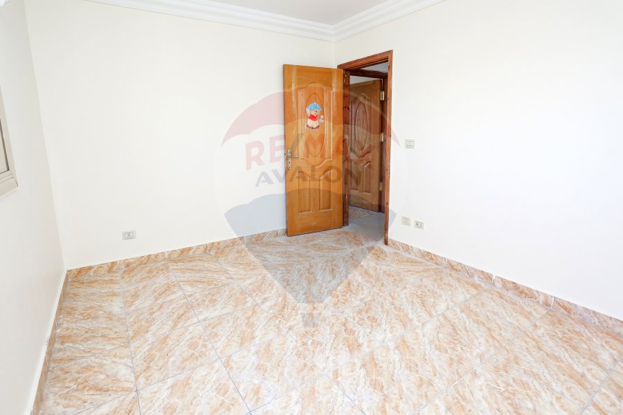 Apartment for sale 215 m Janaklis (Directly on Abo Qeer st)