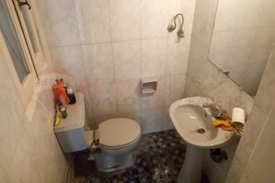Administrative office (Clinic) for sale 100 m Mostafa Kamel (Abo Qir st.)