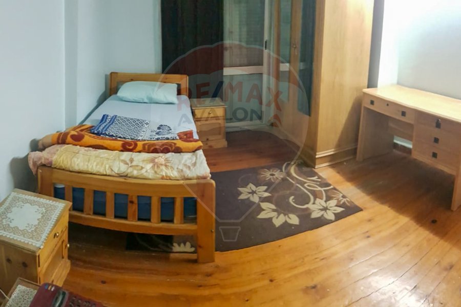 Furnished apartment for rent 105 m Sporting (directly on the tram)