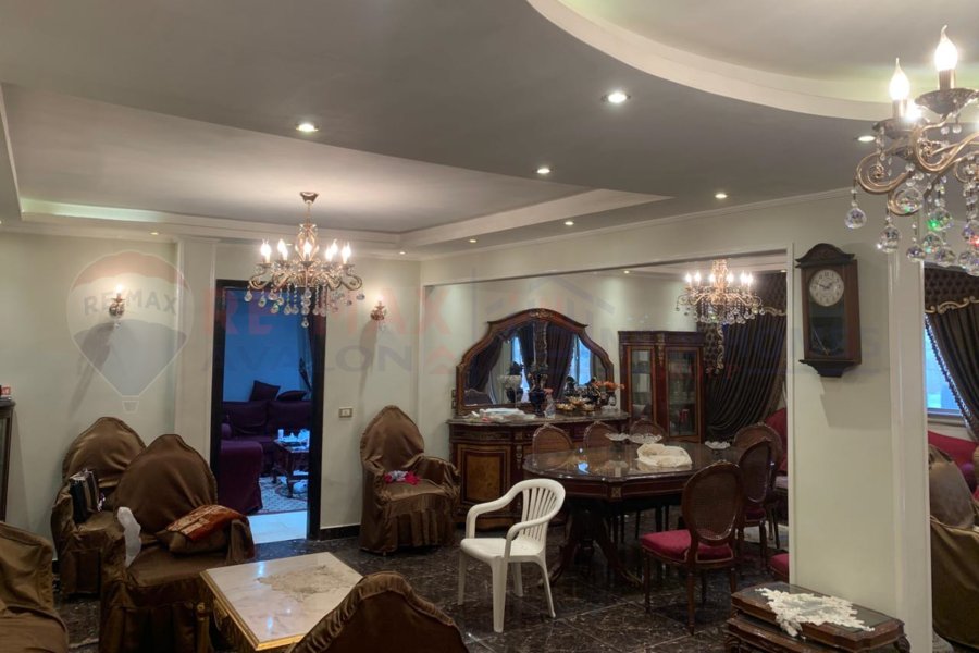 Apartment for sale 220 m Al-Wezara (Abu Qir st.) -