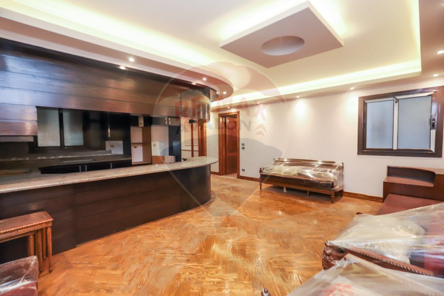 Apartment For Sale 315m Kafr Abdou (Amir El-Bahar St.)