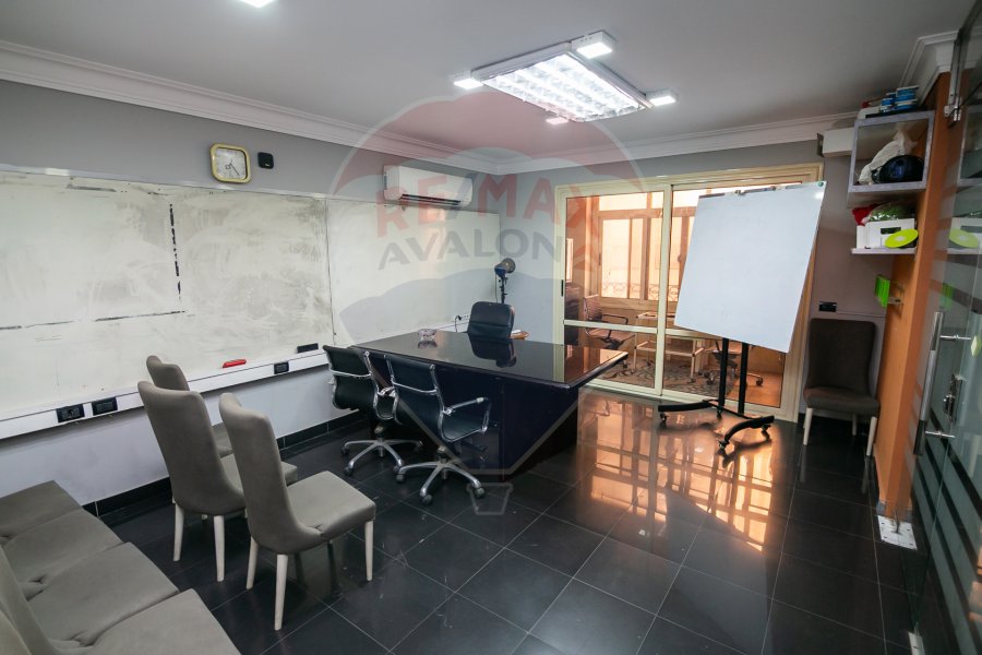 Administrative headquarters for rent, furnished 170 m Kafr Abdo (Al-Furat Building)