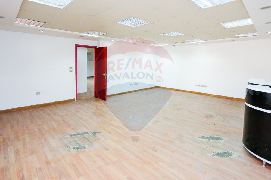 Administrative Unit For Rent 250 m Roushdy (Next To Hardee's)