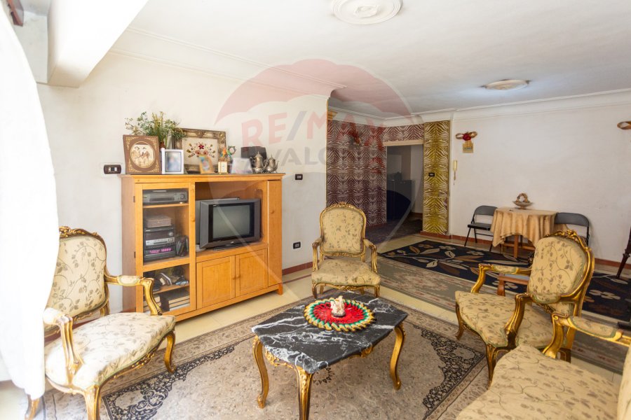 Apartment for sale 90 m Smouha (Steps from zahran market)