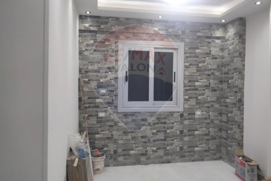 Clinic for rent 40 m Louran (Abu Qir st. directly - brand building)