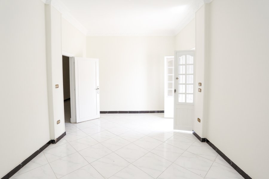 شقة للايجار 200 م كفر عبده (خطوات من حديقة اللمبي)