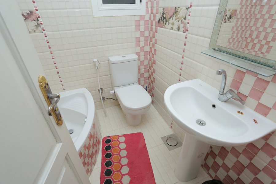 Furnitued Apartment 165m El-Azarita (Kornich Road.)