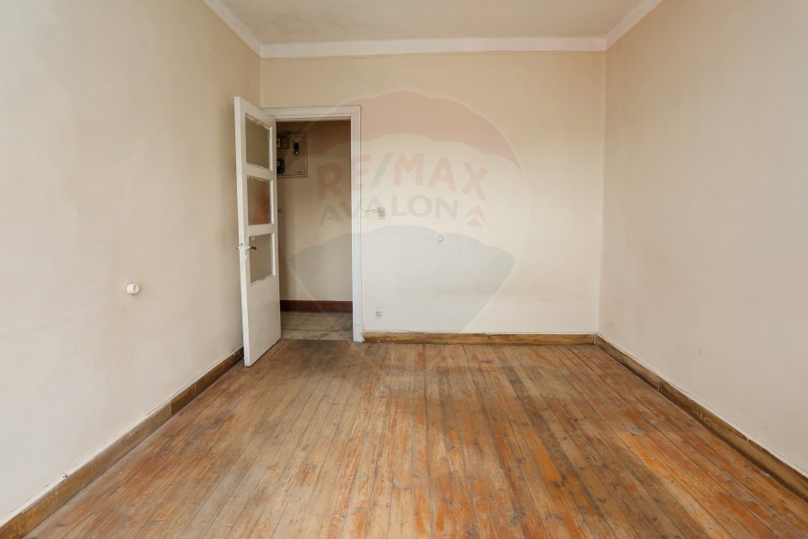 Administrative or residential apartment for rent 100 m Azarita (steps from the sea)