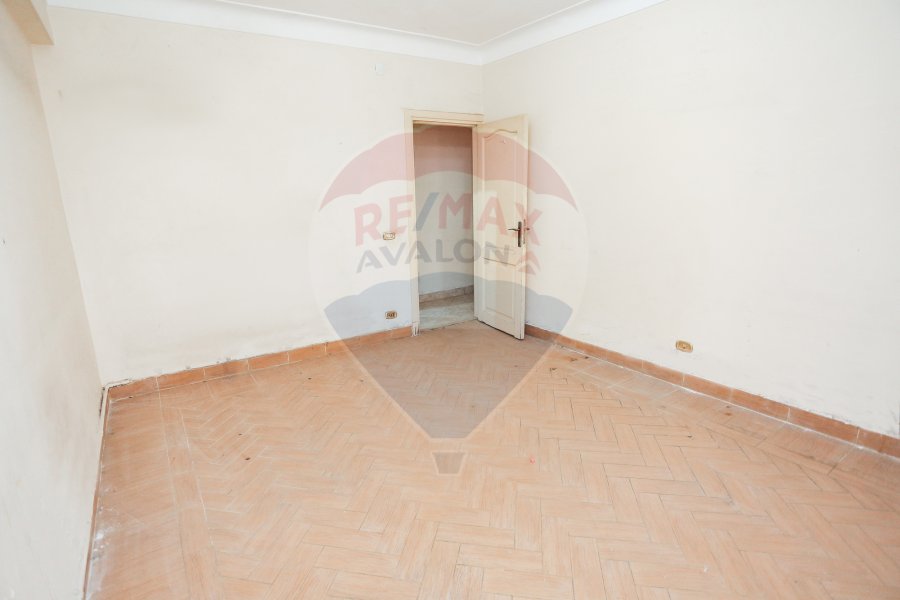 Apartment for Sale 265 m smouha (Bahaa aldin algatowry St.)