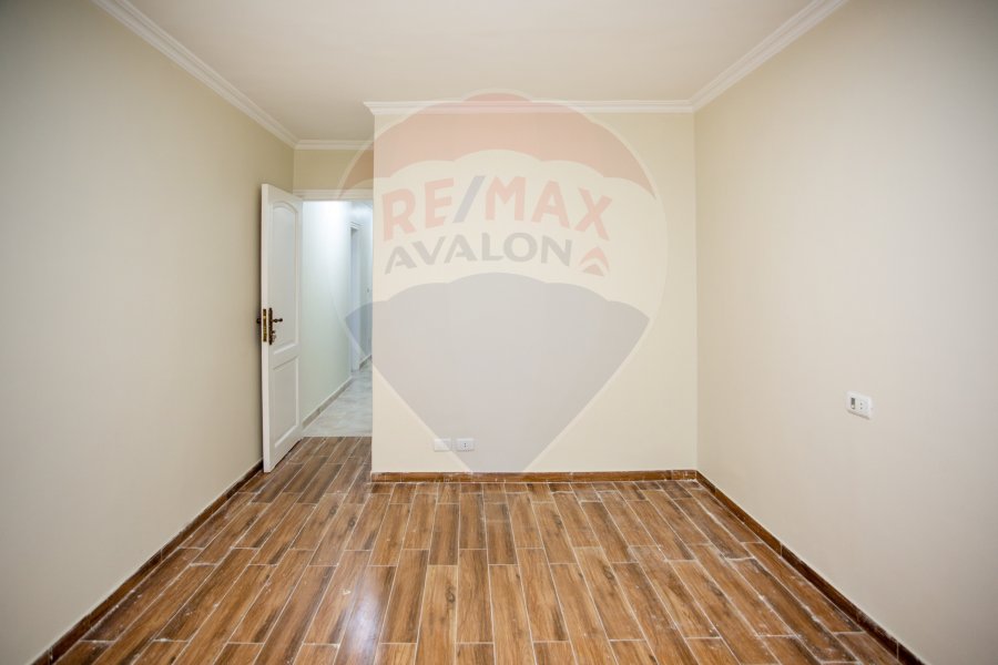 Apartment for sale 175 m sporting (Luxor St)