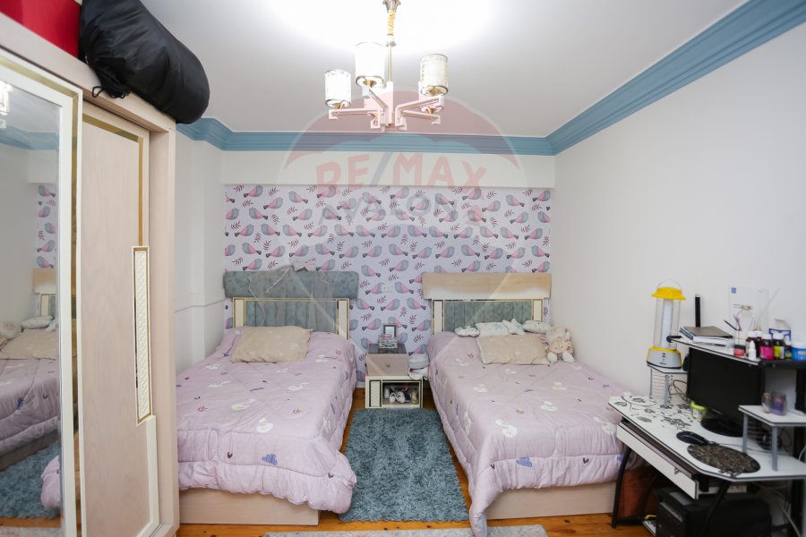 Apartment for sale 190 m Sidi Bishr (2nd number from gamal abd elnasir st)