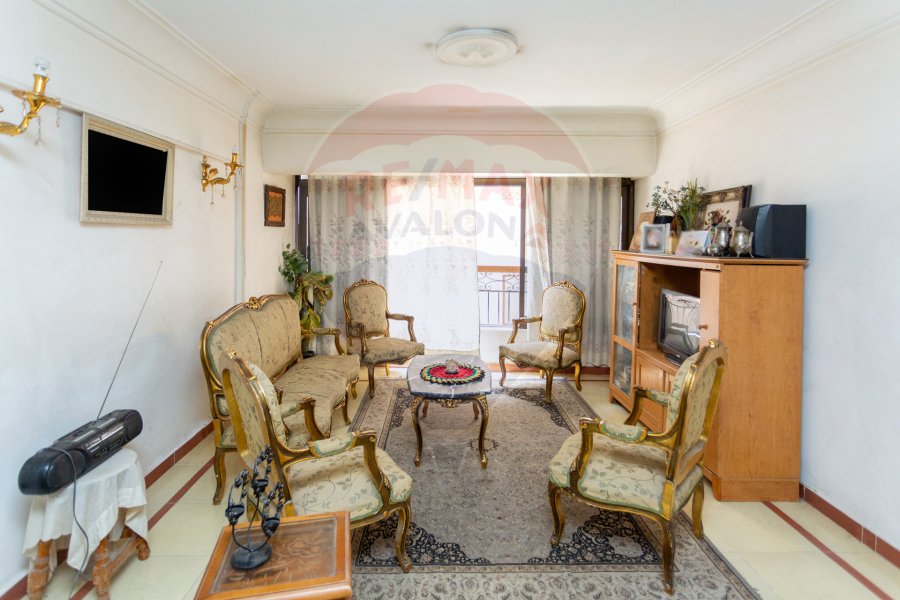 Apartment for sale 90 m Smouha (Steps from zahran market)