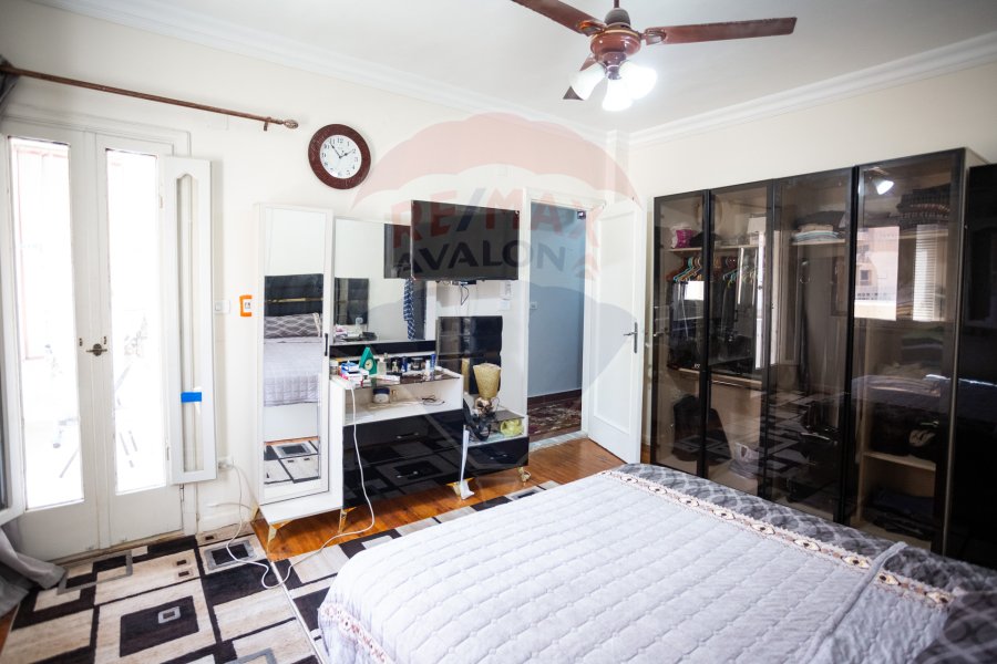 Apartment for sale 200 m Gleem (Near the Jewelry Palace)
