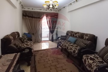 شقة للبيع 125 م ميامي (خطوات من البحر)