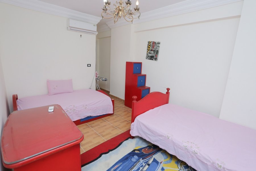 Furnitued Apartment 165m El-Azarita (Kornich Road.)