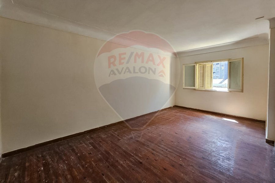 Apartment for sale 200 m Kafr Abdo (branched from Al-Ismailia st.)