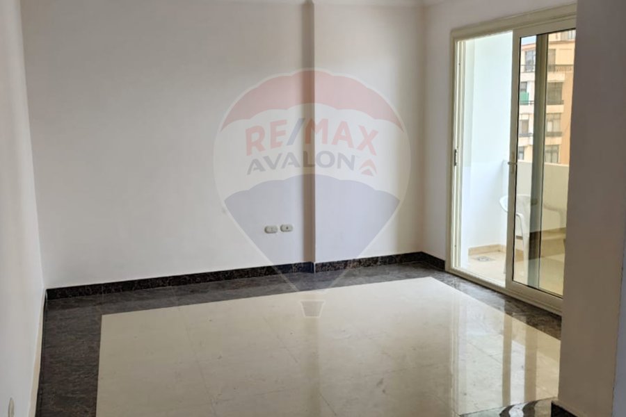 Apartment for sale 200 m Janaklis (Steps from Abo Qir st)
