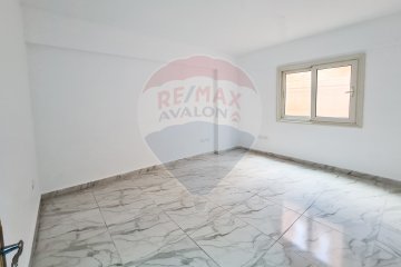 Administrative apartment for Rent 53 m Lauran (Shaarawy St.)