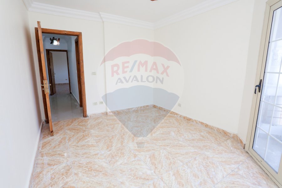 Apartment for sale 215 m Janaklis (Directly on Abo Qeer st)