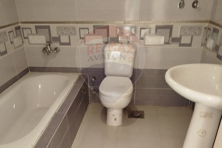 Apartment for sale 185 m Kafr Abdo (Street 170)