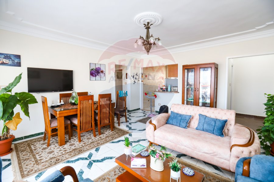 Chalet For Sale 135 m Elmamoora Elshatea (steps from the sea)